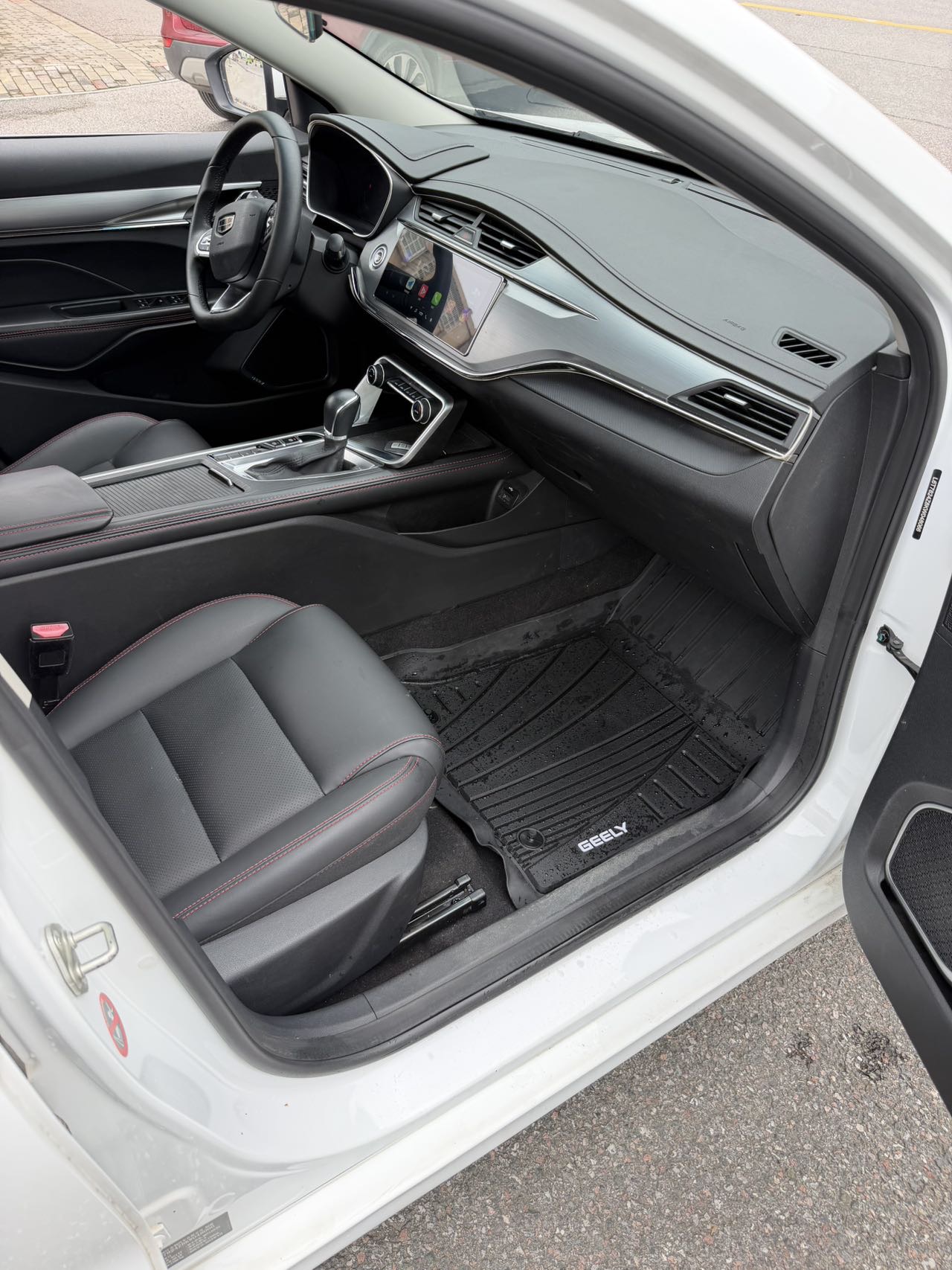 GEELY Binray 2019 car image #16