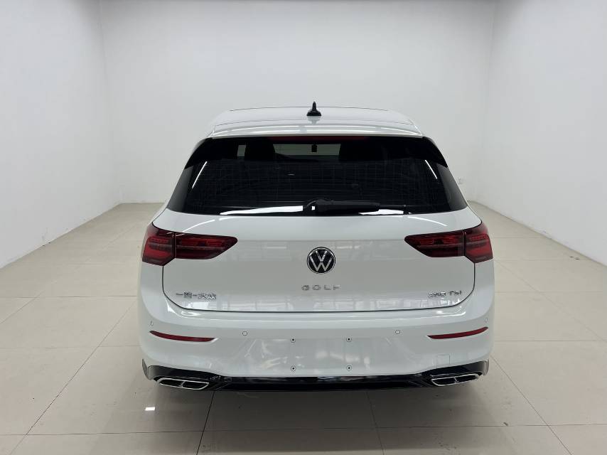 Volkswagen Golf 2022 car image #5