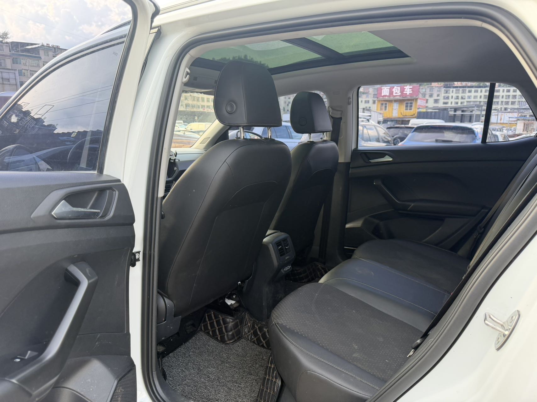 Volkswagen Tacqua 2021 car image #6