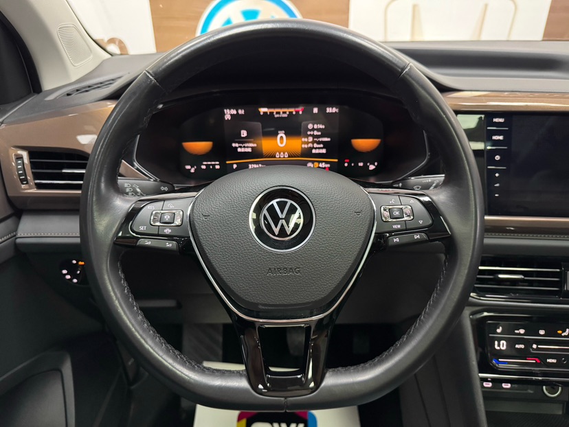 Volkswagen Tharu 2022 car image #11