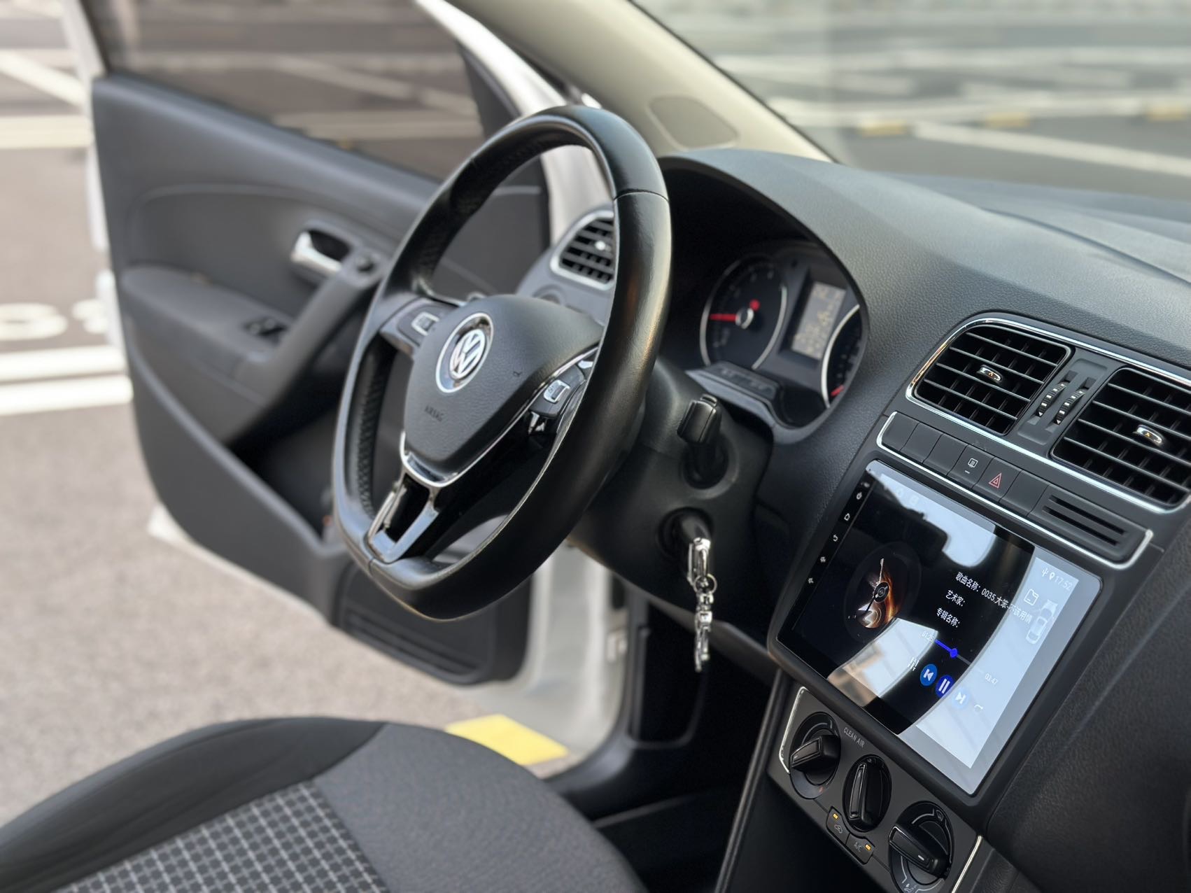 Volkswagen Polo 2017 #9 Volkswagen Polo 2017 car image #9