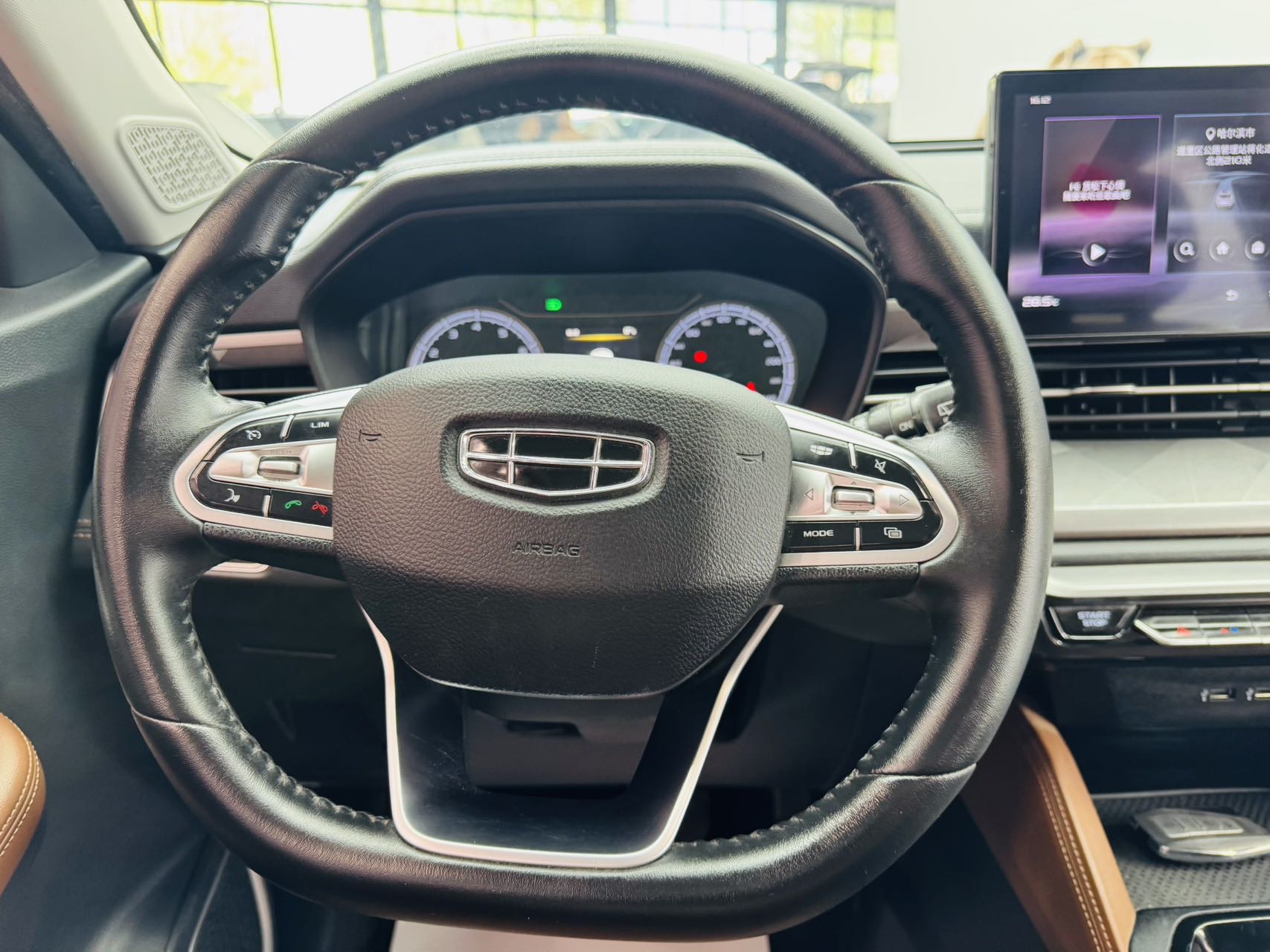 GEELY Vision X6 2023 car image #9