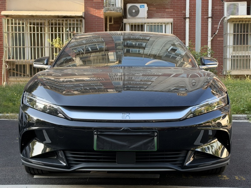 BYD Han 2025 car image #2
