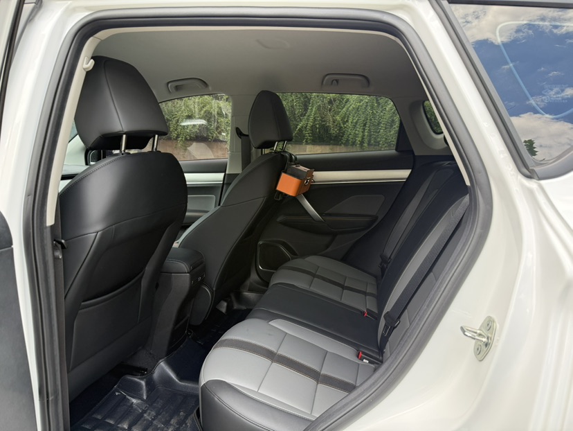 GEELY Coolray 2025 #6 GEELY Coolray 2025 car image #6