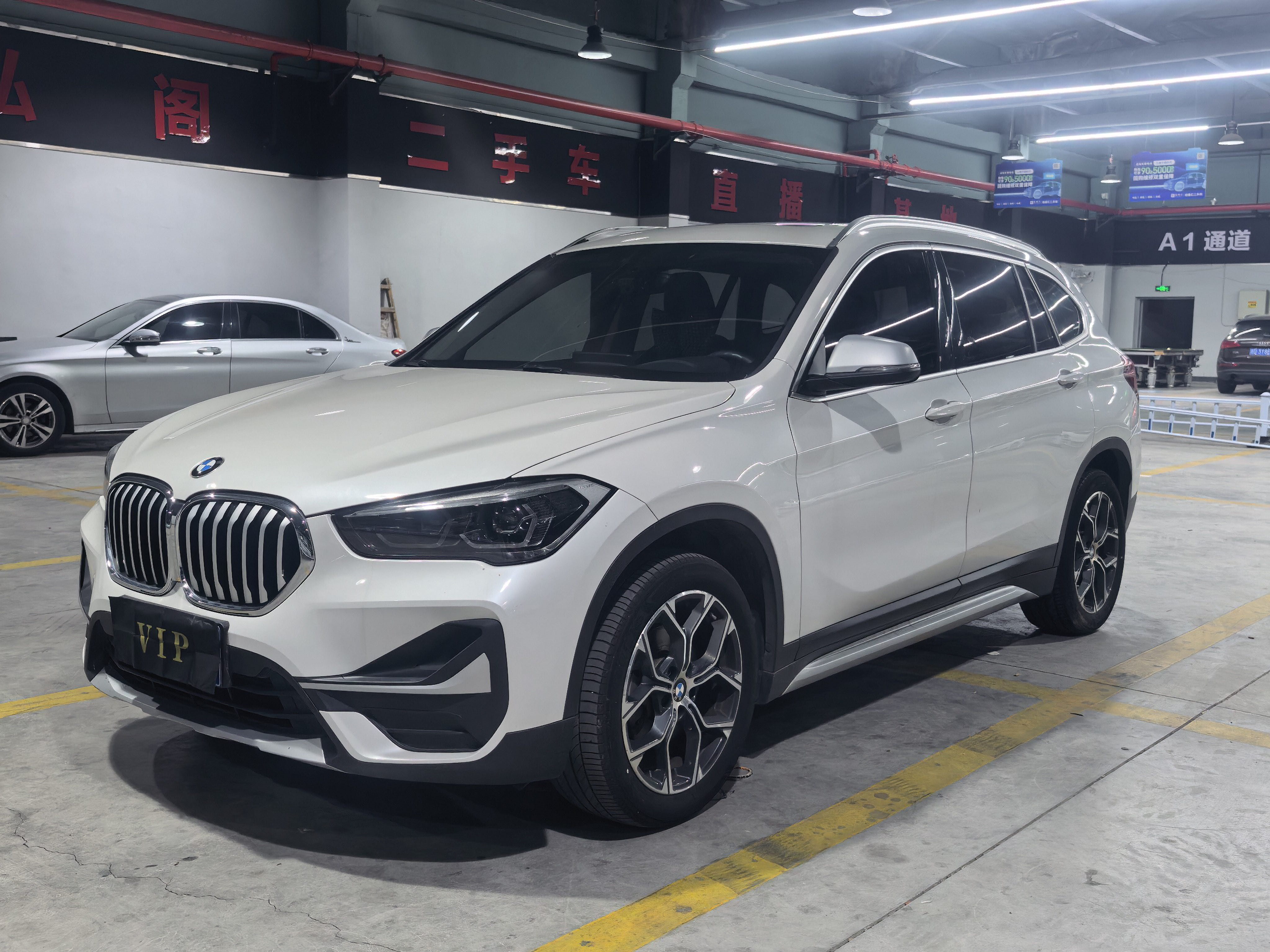 BMW X1 2022 car image #2