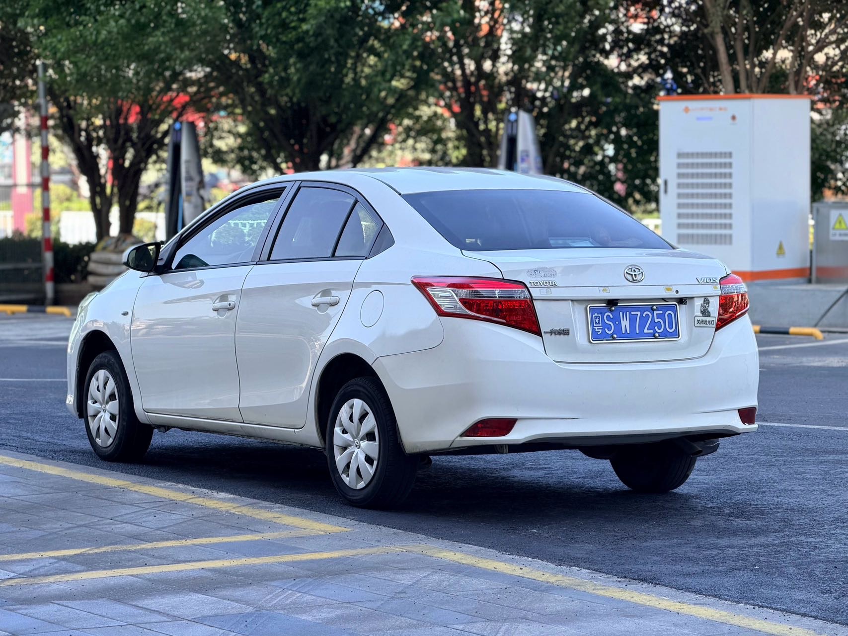 Toyota Vios 2015 car image #9