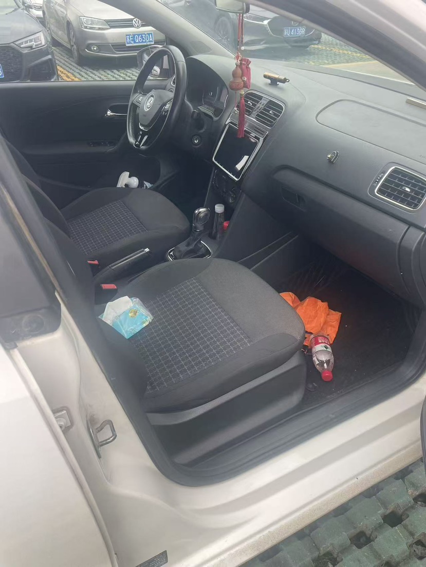 Volkswagen Polo 2017 car image #4