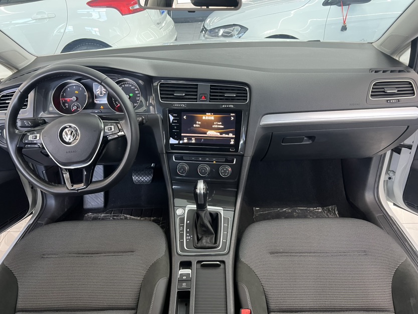 Volkswagen Golf 2020 #6 Volkswagen Golf 2020 car image #6