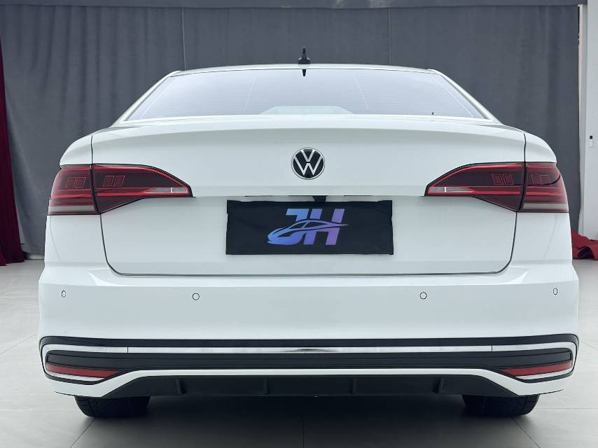 Volkswagen Bora 2022 car image #5