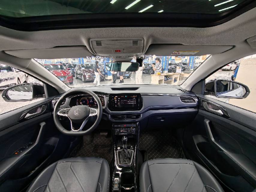 Volkswagen Tharu 2025 car image #5