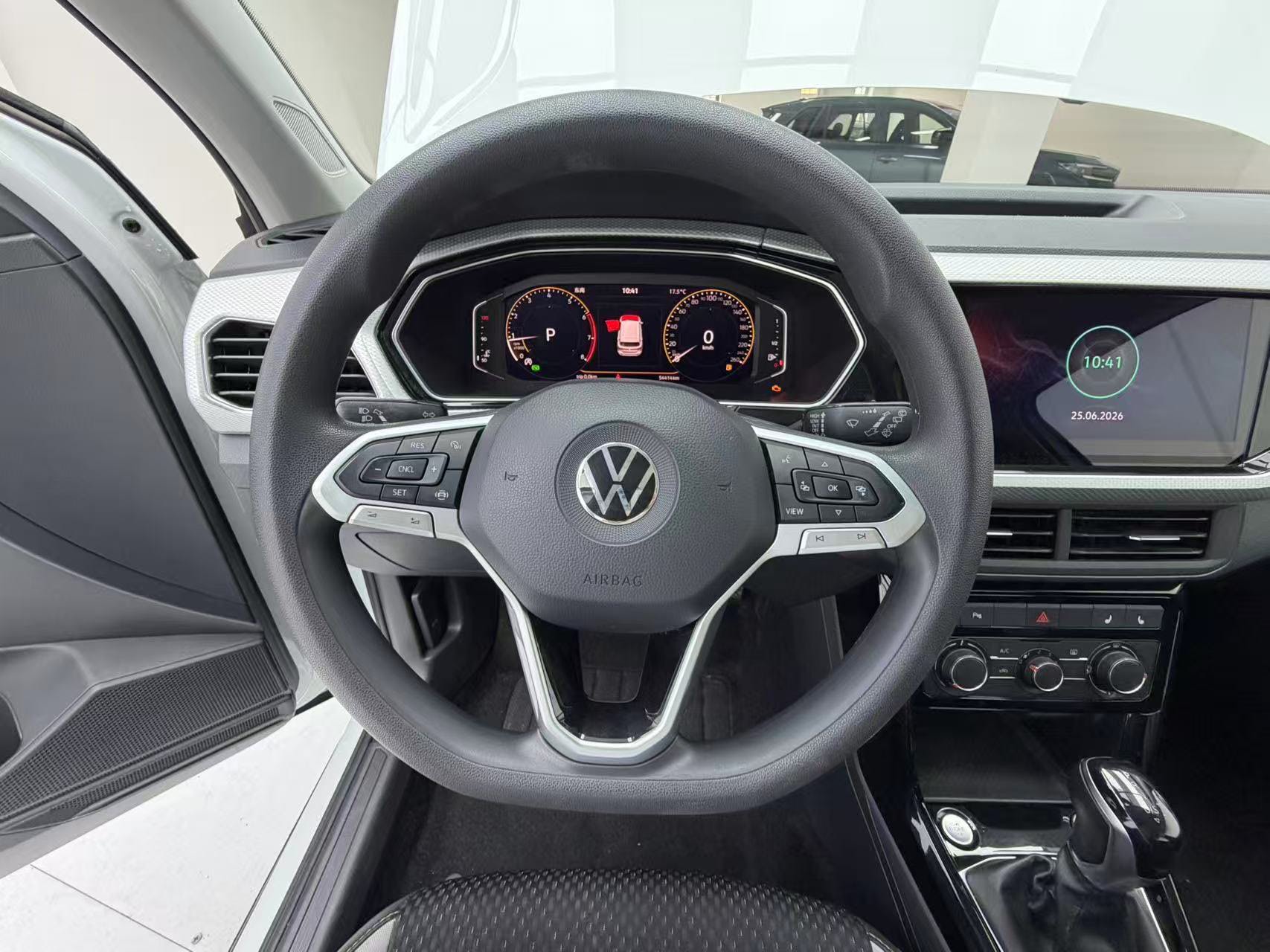 Volkswagen Tacqua 2023 #10 Volkswagen Tacqua 2023 car image #10