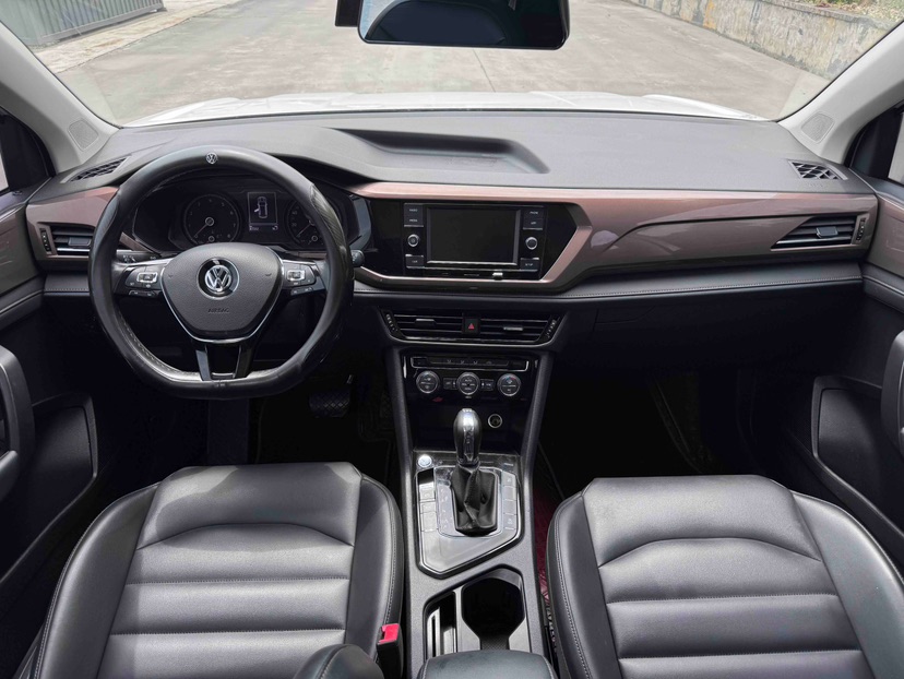 Volkswagen Tharu 2020 car image #5