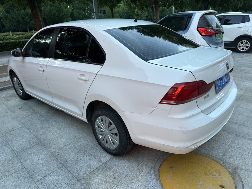 Volkswagen Santana 2017 car image #12