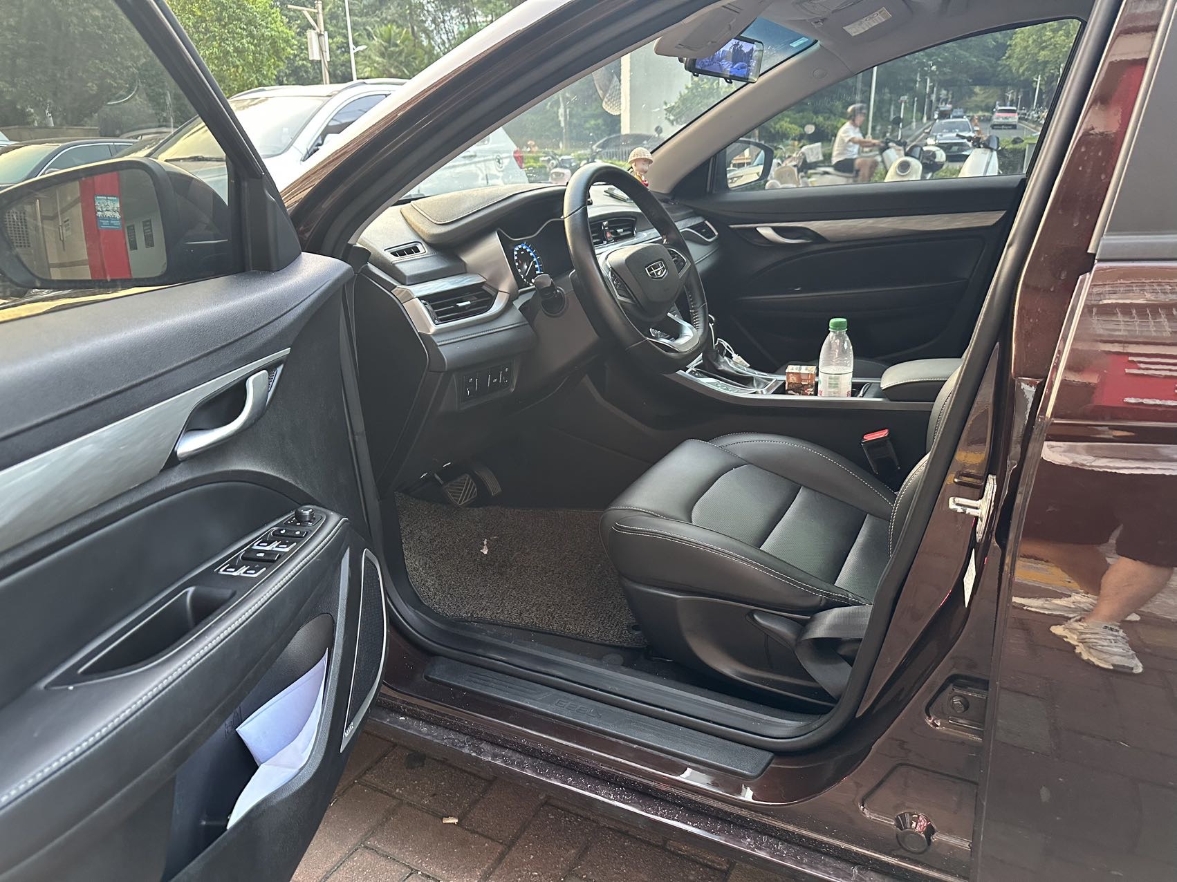 GEELY Emgrand 2019 imagen de coche #3