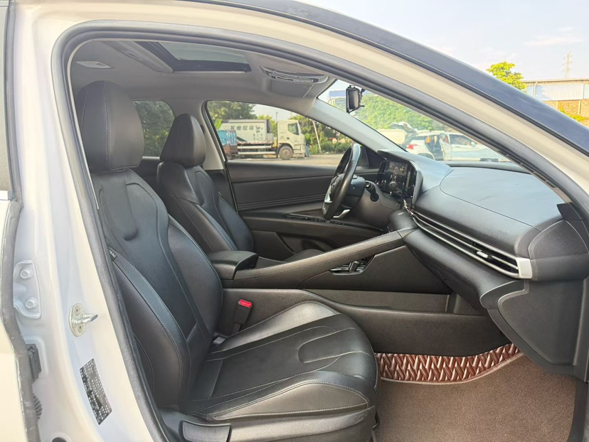 Hyundai Elantra 2021 car image #8
