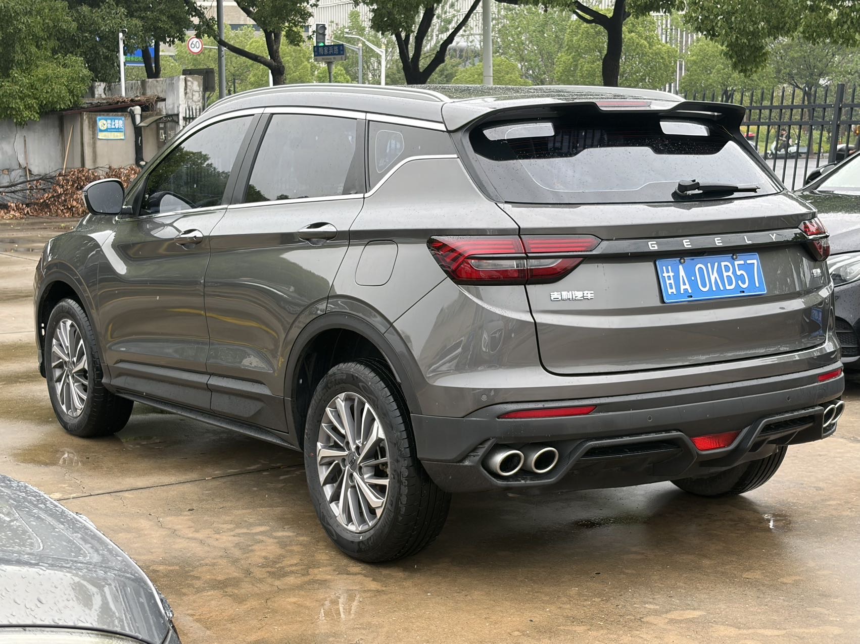 GEELY Coolray 2022 car image #11