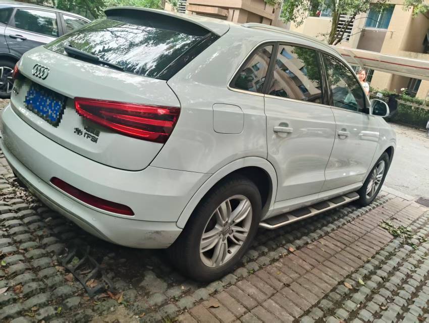 Audi Q3 2015 car image #4