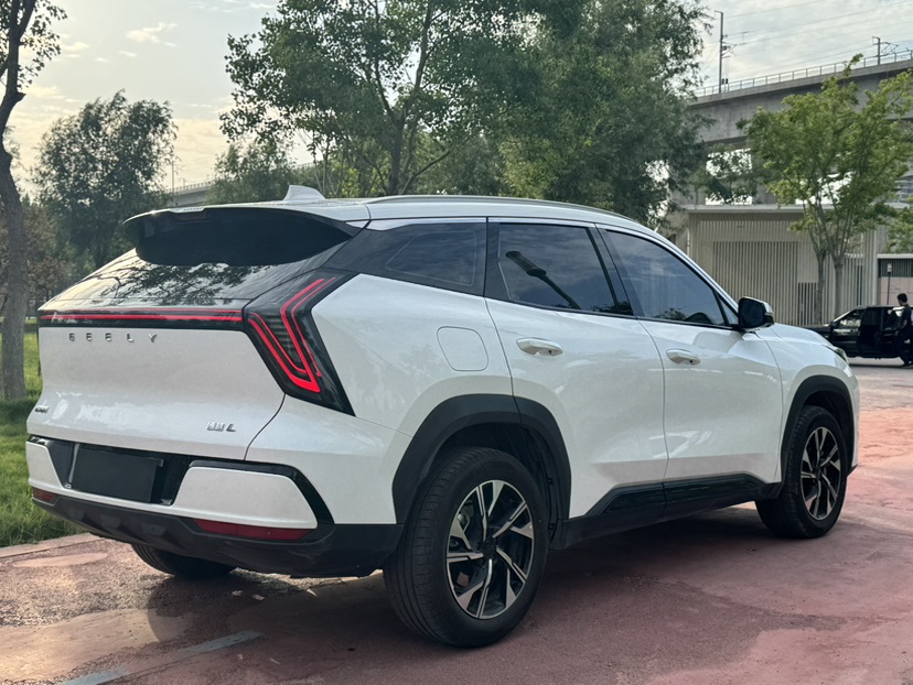 GEELY Boyue L 2025 car image #4