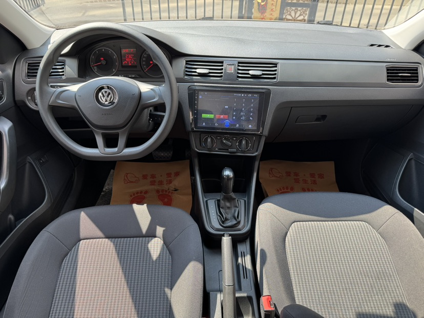 Volkswagen Santana 2018 car image #5