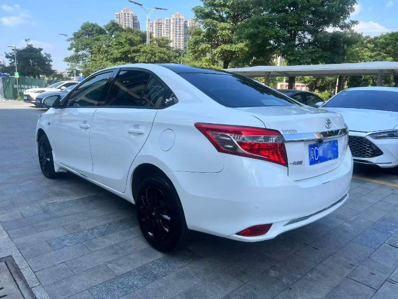Toyota Vios 2015 car image #9