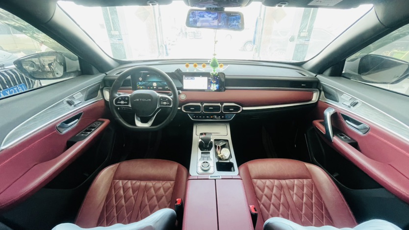 Jetour X70 PLUS 2024 car image #7