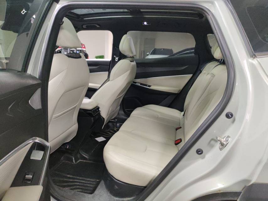 GEELY Boyue 2023 car image #5