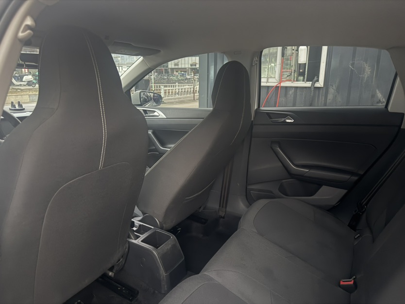 Volkswagen Polo 2024 car image #4