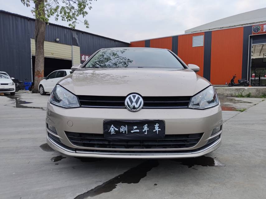 Volkswagen Golf 2015 car image #2