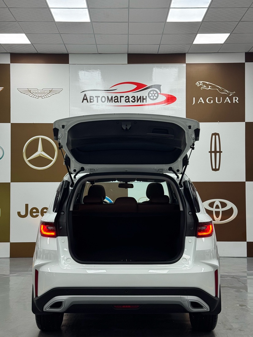 GEELY Vision X6 2022 immagine di auto #17