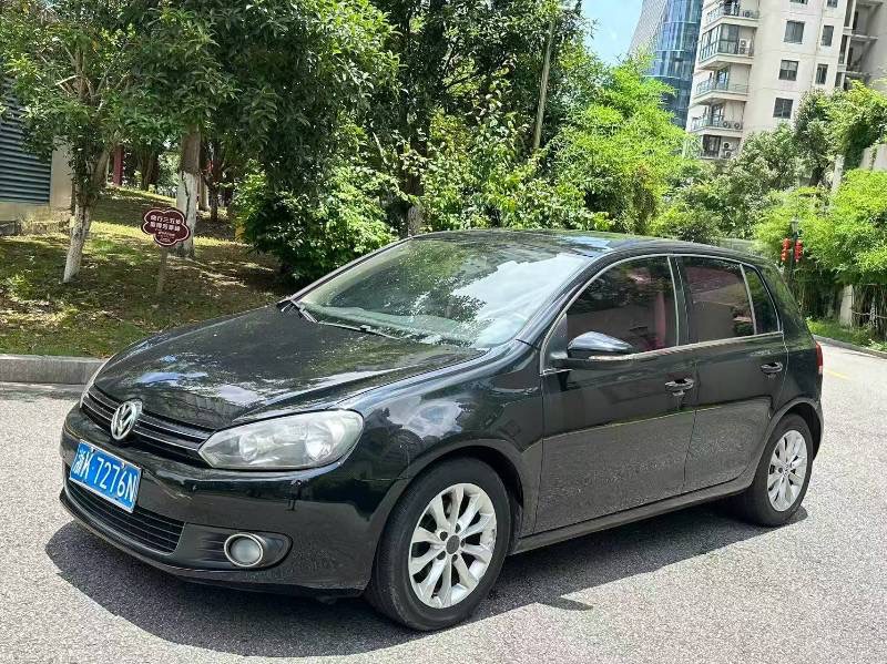 Volkswagen Golf 2012 car image #2