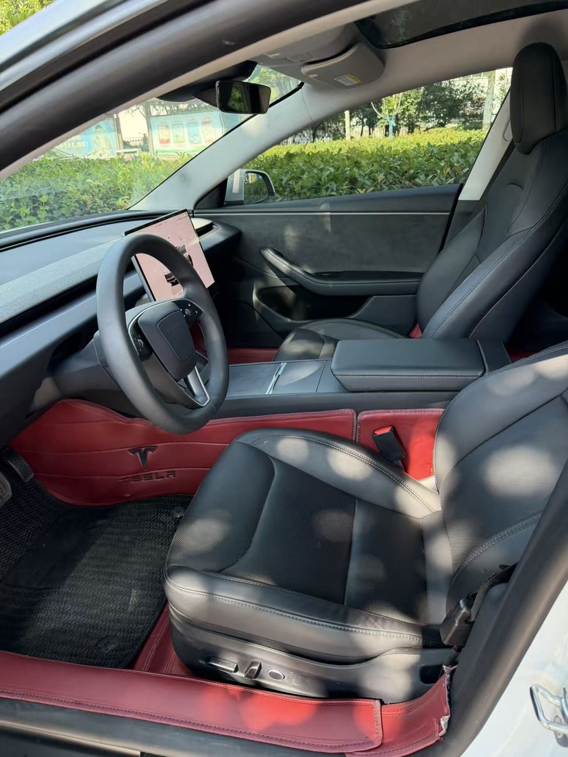 Tesla Model 3 2025 car image #4