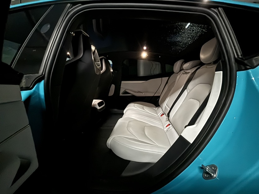 MI SU7 2024 car image #4
