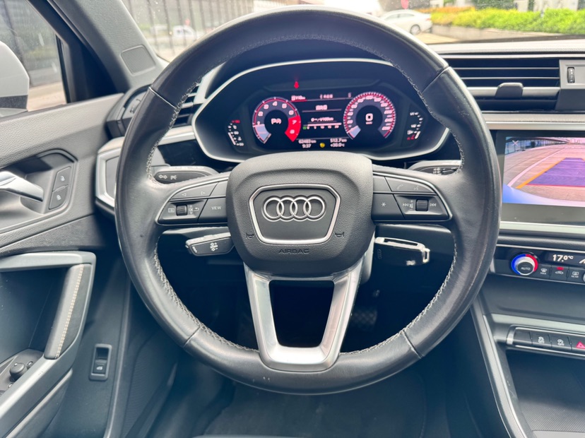 Audi Q3 2023 car image #8