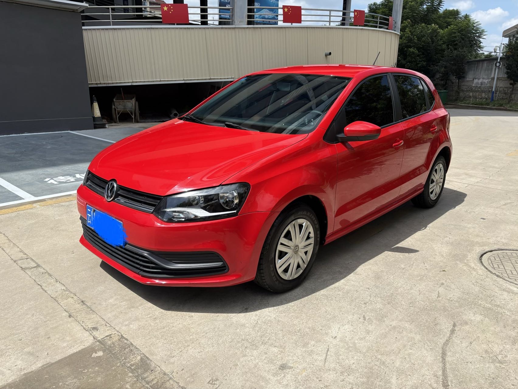 Volkswagen Polo 2018 car image 