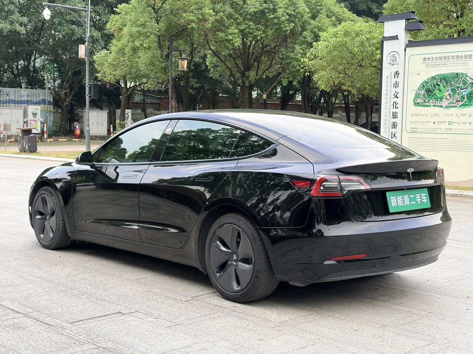 Tesla Model 3 2022 car image #6