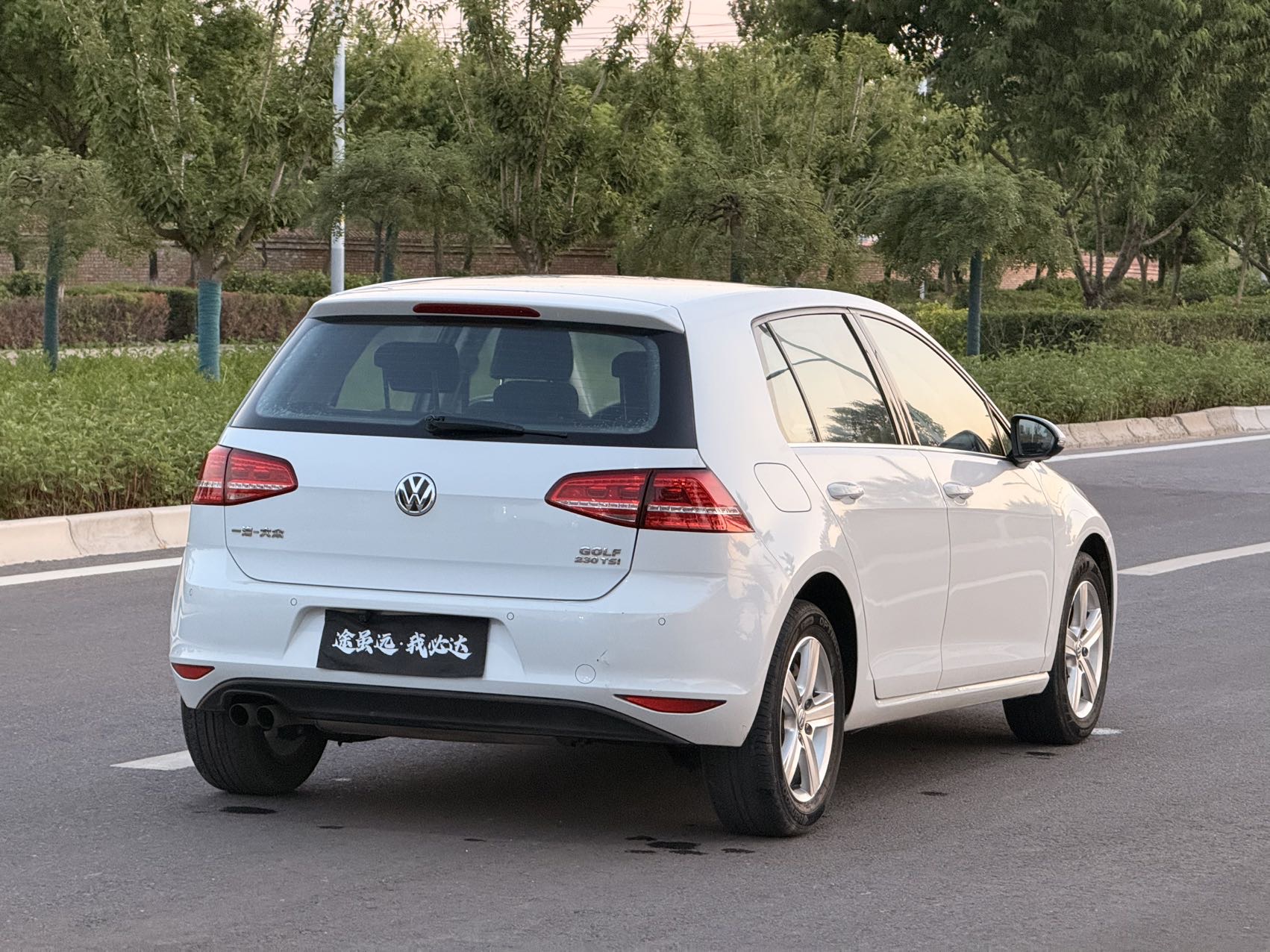 Volkswagen Golf 2016 car image #3