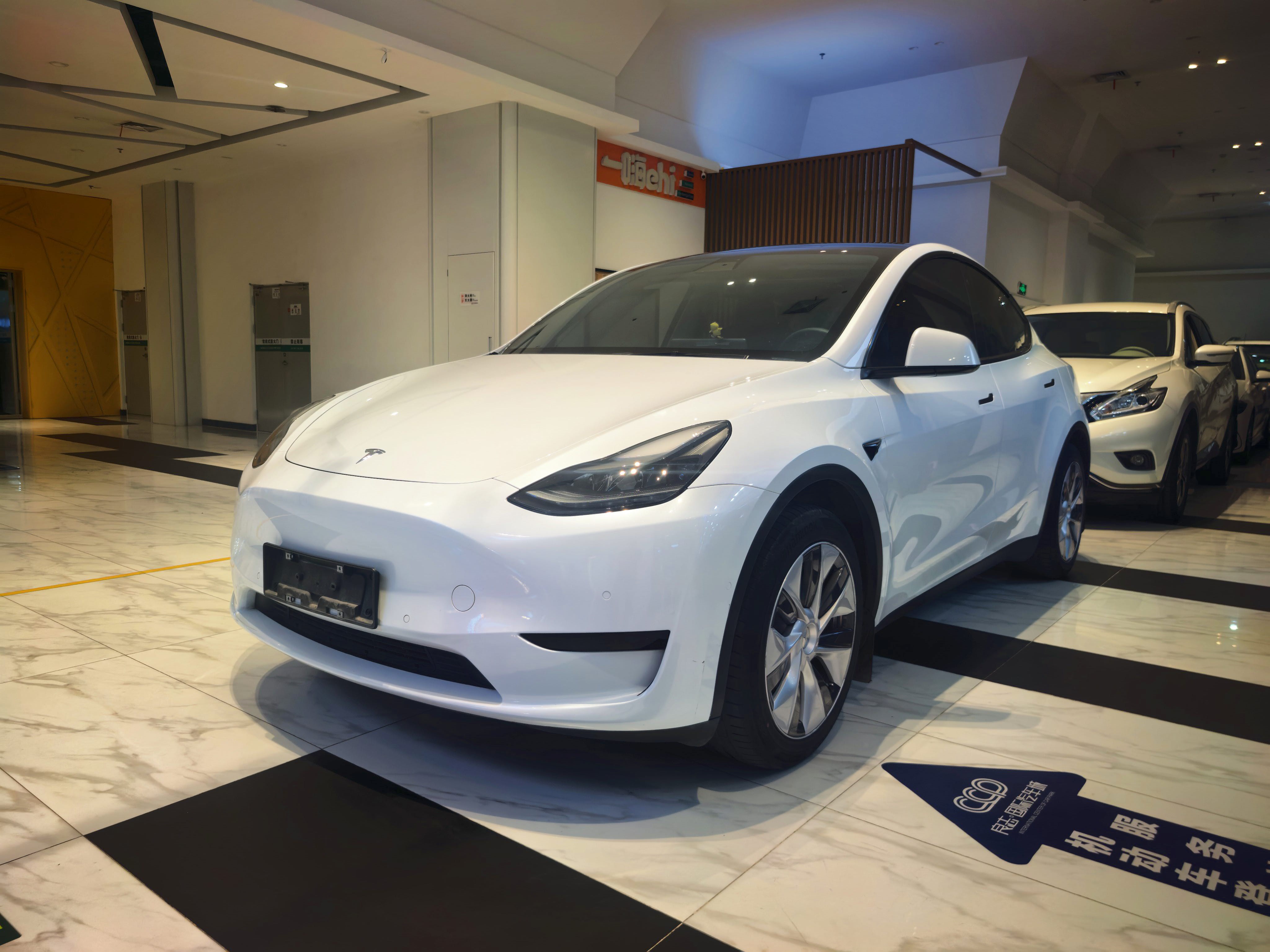 Tesla Model Y 2022 car image 