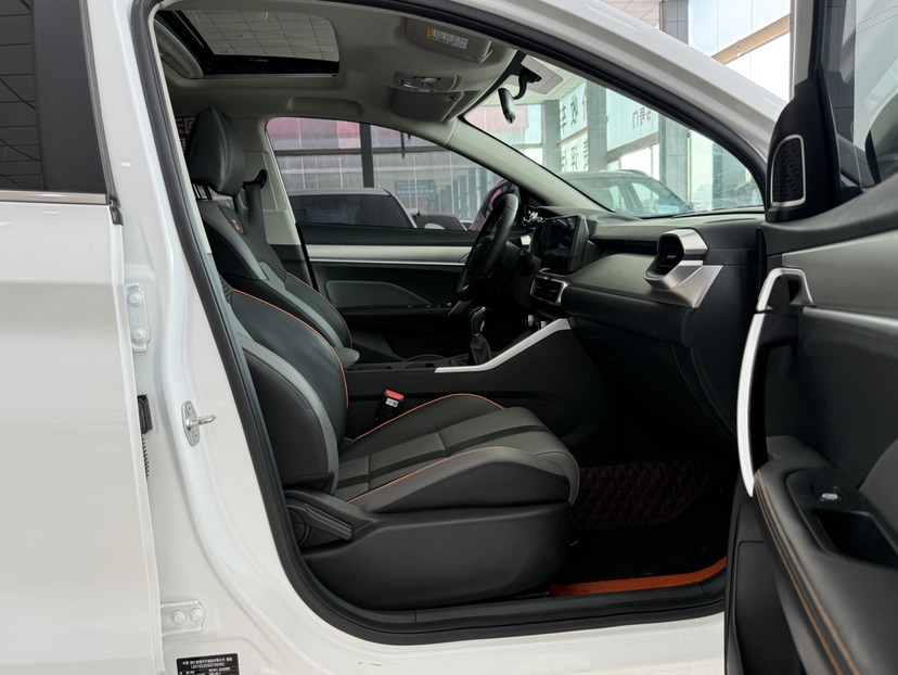 GEELY Coolray 2024 car image #4