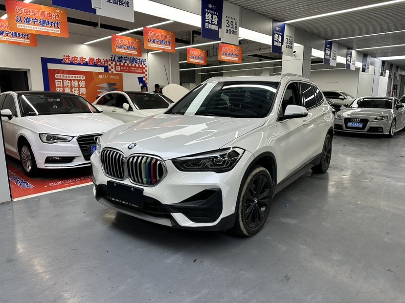 BMW X1 2020 BMW X1 2020 car image