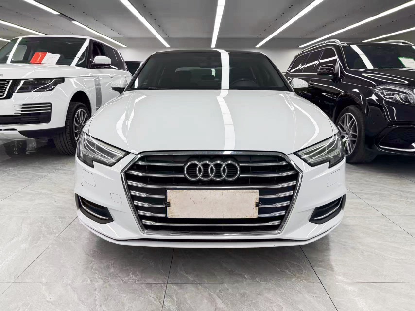 Audi A3 2019 car image #2