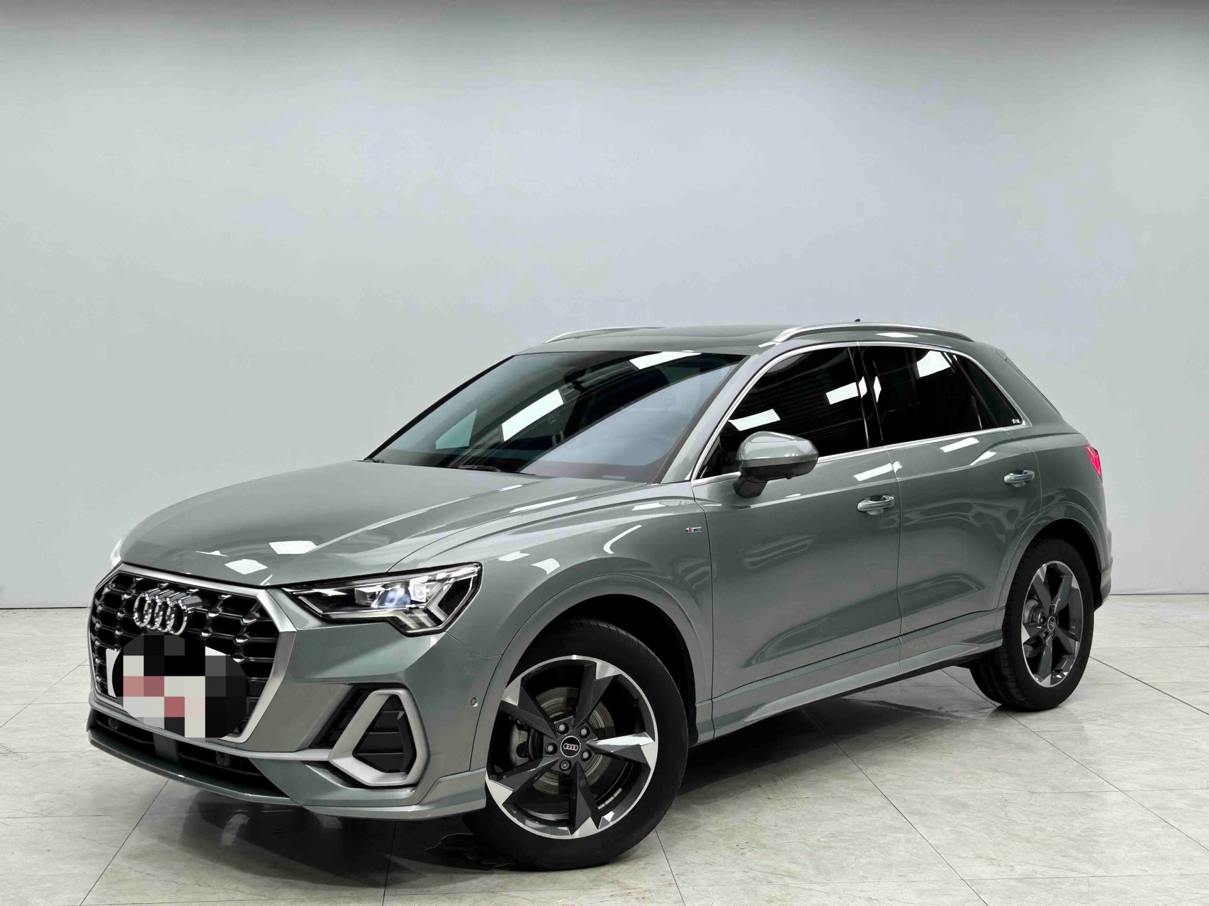 Audi Q3 2022 immagine di auto 