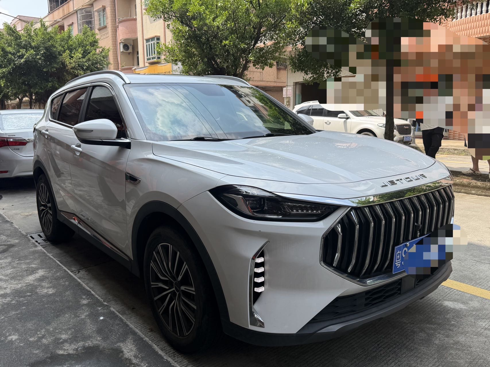 Jetour X70 PLUS 2022 car image #3