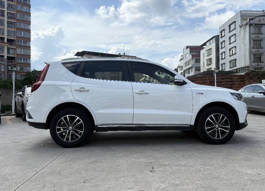 GEELY Vision X6 2019 car image #5
