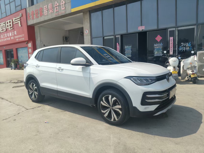 Volkswagen Tharu 2025 car image #3
