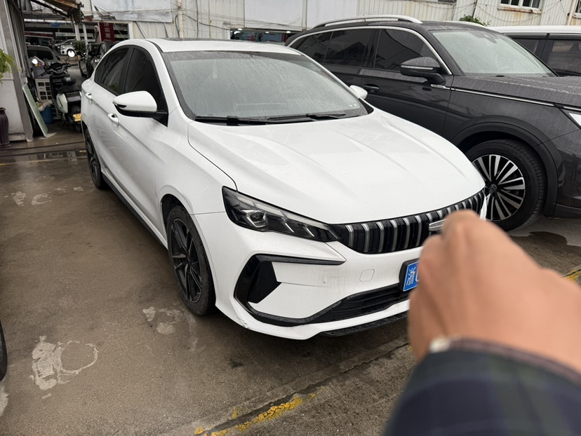 GEELY Binray 2025 #2 GEELY Binray 2025 car image #2