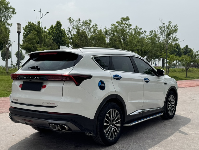Jetour X70 PLUS 2023 car image #4