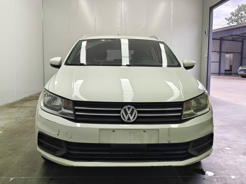 Volkswagen Santana 2018 car image #2