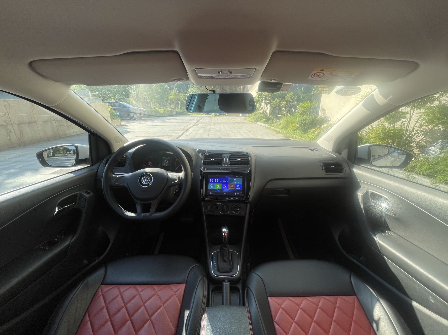 Volkswagen Polo 2019 car image #6