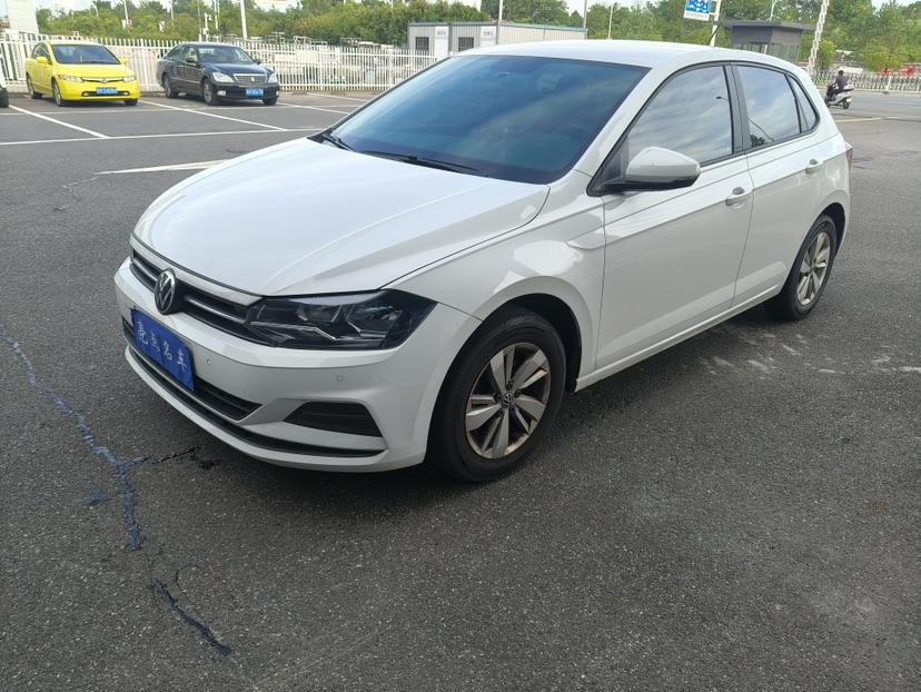 Volkswagen Polo 2023 car image 