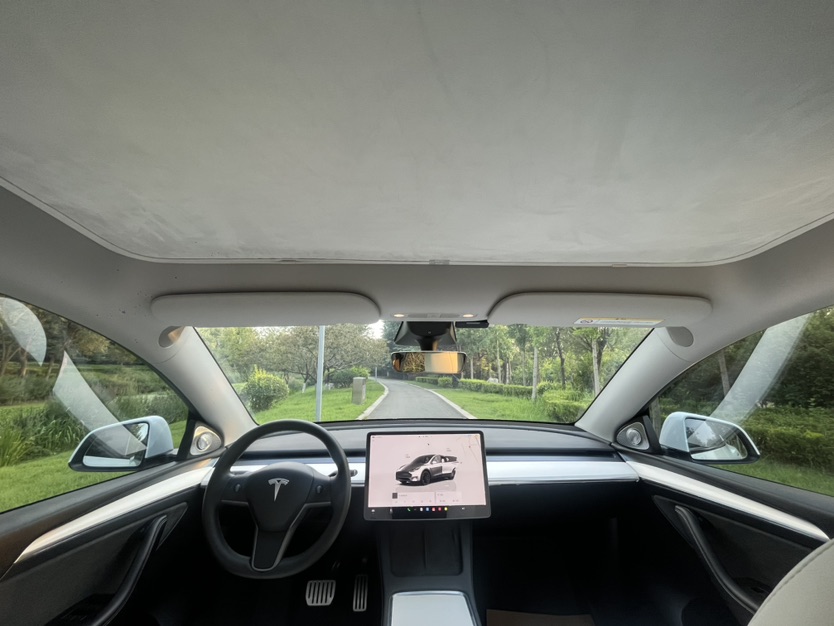 Tesla Model Y 2022 #14 Tesla Model Y 2022 car image #14
